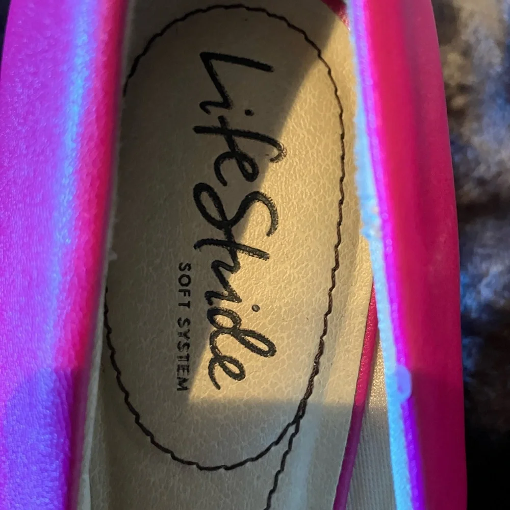 Life Stride Pink Heels with Cushioned Comfort - Picture 5 of 7